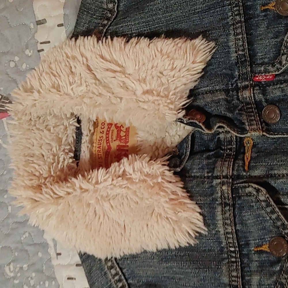 Levis Jean Jacket - Picture 4 of 13